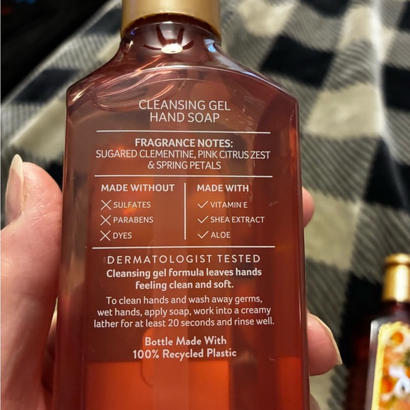 Bath & Body Works Pink Clementine Gel Hand Soap (4) - Picture 2 of 4